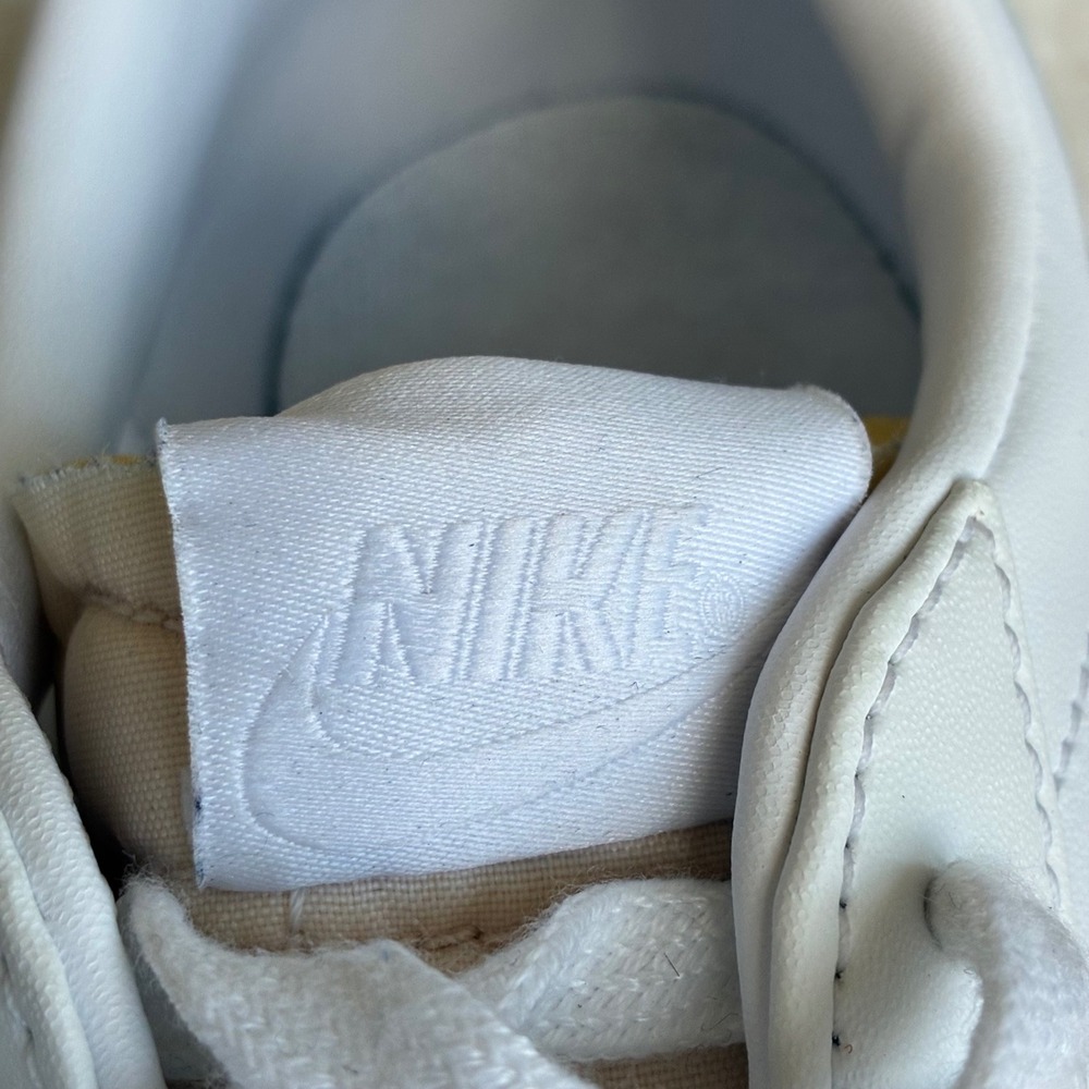 Nike Blazer Low 77 Triple White Leather Sneakers Womens 8.5 DC4769-101 - Picture 3 of 9